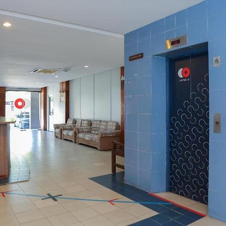 Capital O 89876 Safari Hotel Kampong Pasir Bogak Zewnętrze zdjęcie