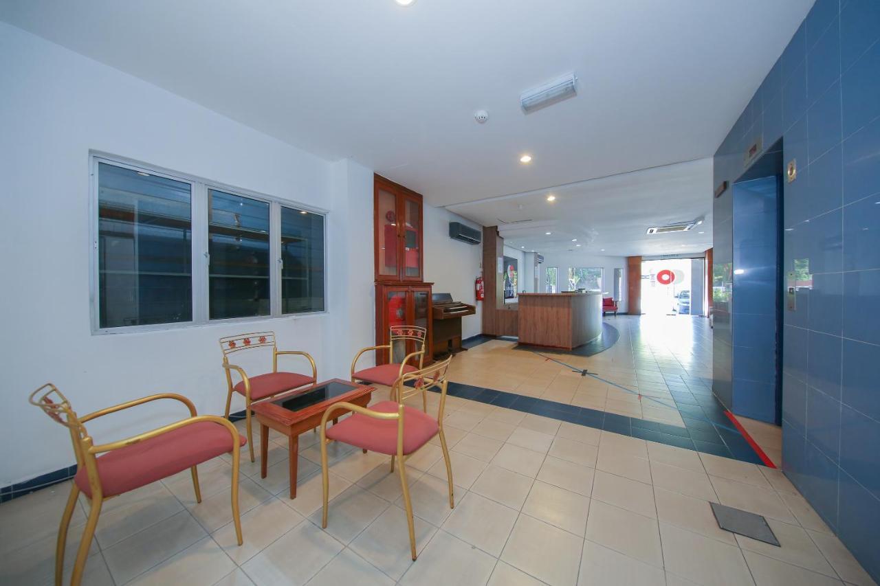 Capital O 89876 Safari Hotel Kampong Pasir Bogak Zewnętrze zdjęcie