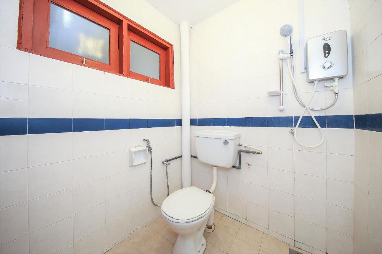 Capital O 89876 Safari Hotel Kampong Pasir Bogak Zewnętrze zdjęcie