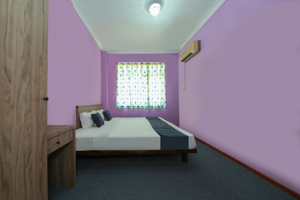 Capital O 89876 Safari Hotel Kampong Pasir Bogak Zewnętrze zdjęcie