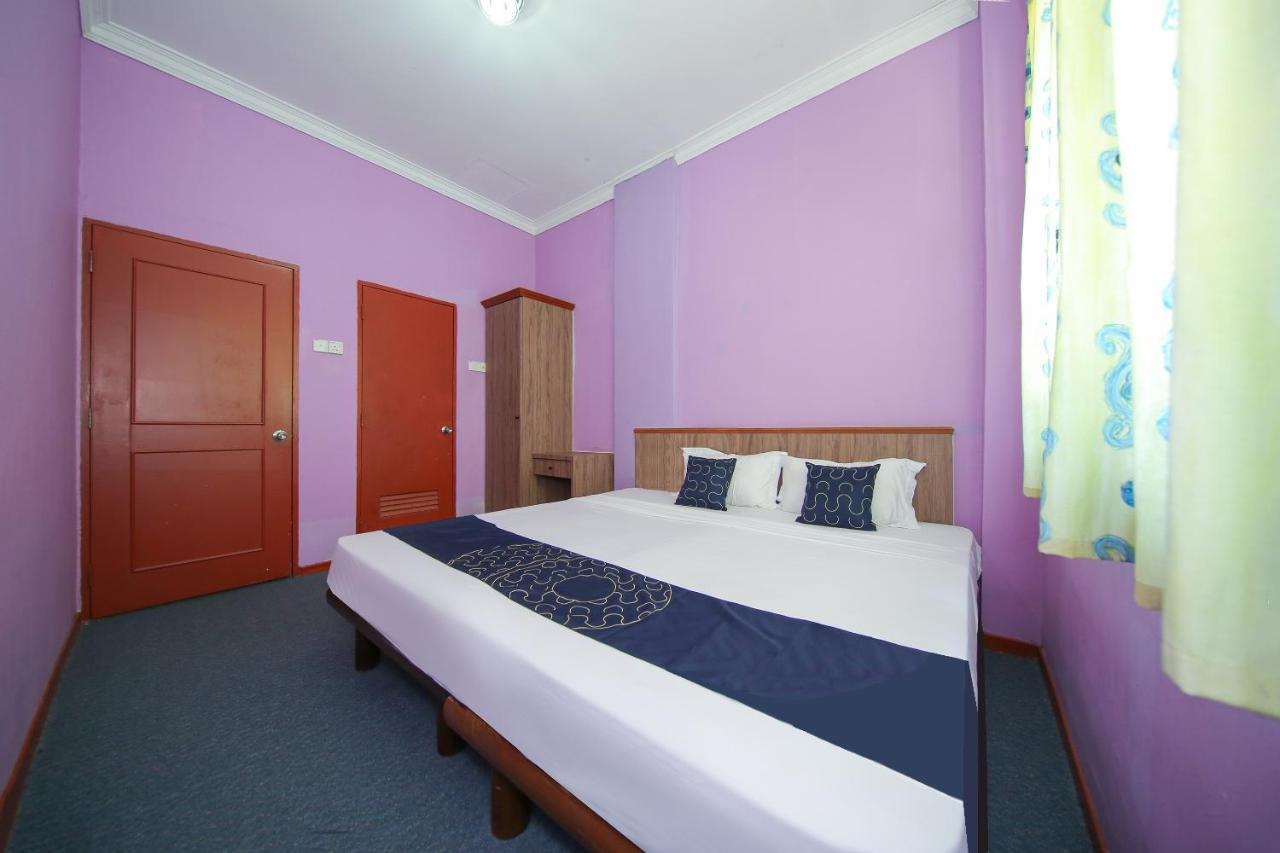 Capital O 89876 Safari Hotel Kampong Pasir Bogak Zewnętrze zdjęcie