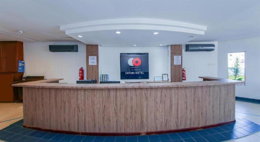Capital O 89876 Safari Hotel Kampong Pasir Bogak Zewnętrze zdjęcie