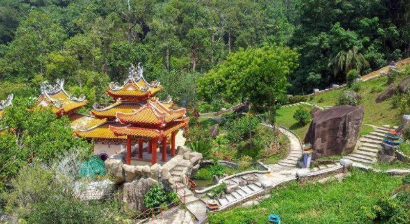 Capital O 89876 Safari Hotel Kampong Pasir Bogak Zewnętrze zdjęcie